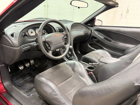 Used 2004 Ford Mustang Cobra RWD image 27