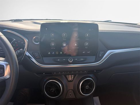 Certified 2025 Chevrolet Blazer LT image 22