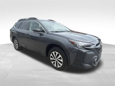 Used 2023 Subaru Outback Premium AWD/4WD image 1