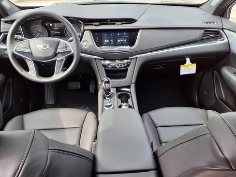 New 2026 Cadillac XT5 Premium Luxury w/ LPO, Floor Liner Package image 9