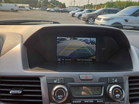 Used 2014 Honda Odyssey Touring image 17
