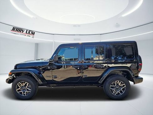 New 2025 Jeep Wrangler Unlimited Sahara w/ Safety Group AWD/4WD image 3