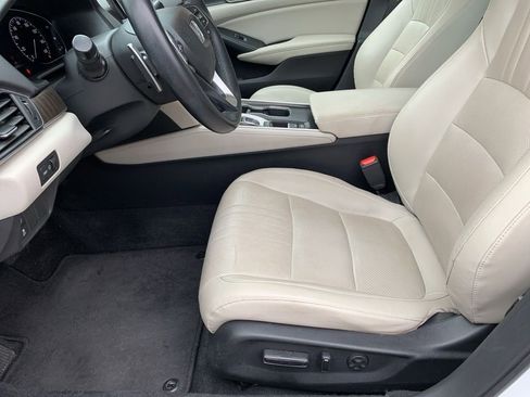 Used 2018 Honda Accord EX-L image 9