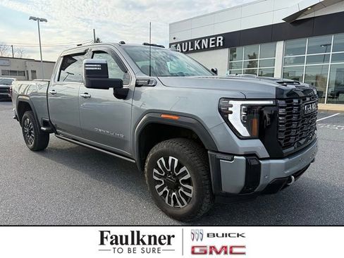Used 2025 GMC Sierra 2500 Denali Ultimate image 1