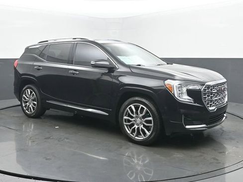 Used 2022 GMC Terrain Denali w/ Denali Premium Package AWD/4WD image 7