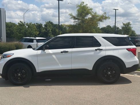 Used 2022 Ford Explorer 4WD image 3