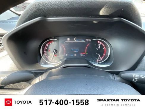 Used 2024 Toyota RAV4 XLE AWD/4WD image 16