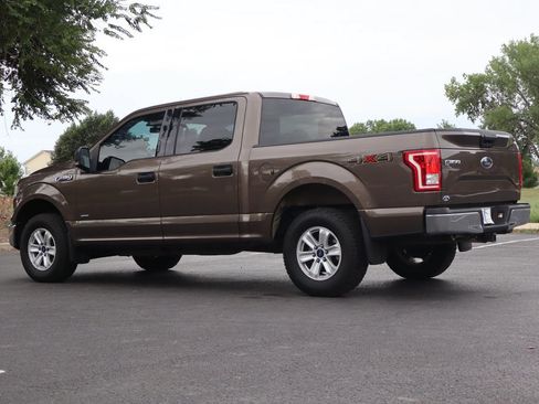 Used 2015 Ford F150 XLT w/ Equipment Group 301A Mid AWD/4WD image 7
