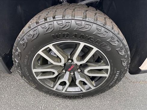 New 2026 GMC Sierra 1500 AT4 w/ AT4 Premium Package image 14