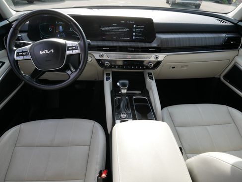 Certified 2024 Kia Telluride EX w/ EX Captain's Chair Package AWD/4WD image 10