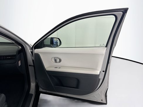 Used 2024 Hyundai Ioniq 5 SEL RWD image 32
