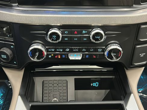 Used 2026 Ford F450 Platinum w/ Platinum Plus Package image 25