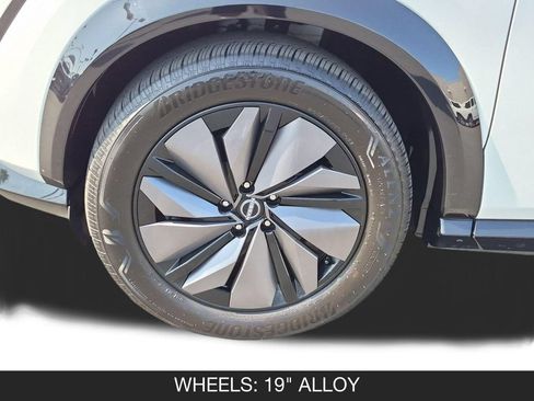 Used 2024 Nissan Ariya FWD image 11