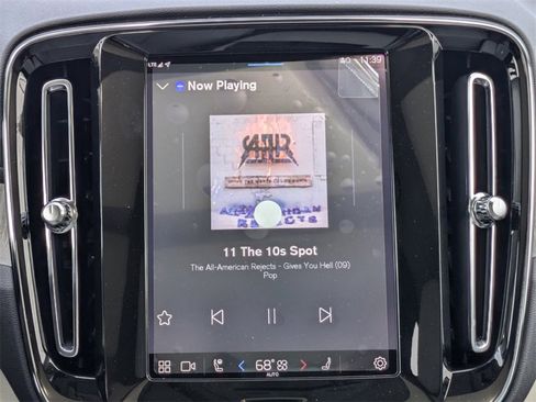 New 2025 Volvo XC40 B5 Plus w/ Protection Package Premier image 20