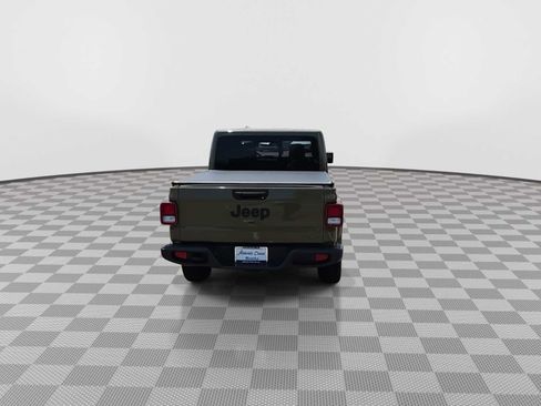 Used 2025 Jeep Gladiator Sport AWD/4WD image 2