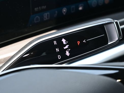 Used 2024 Cadillac Lyriq Tech RWD image 15