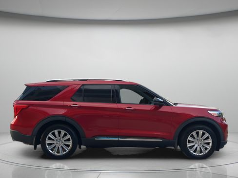 Certified 2022 Ford Explorer Limited w/ Equipment Group 301A RWD image 39