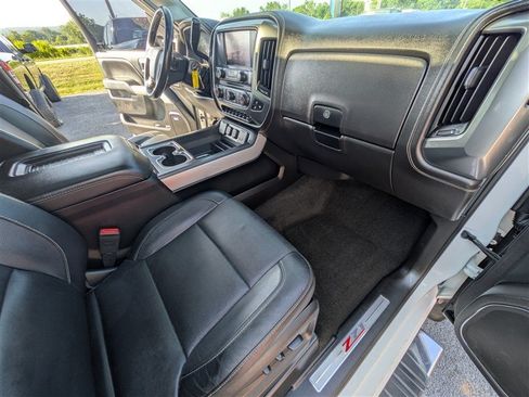 Used 2018 Chevrolet Silverado 2500 LTZ w/ Duramax Plus Package AWD/4WD image 21