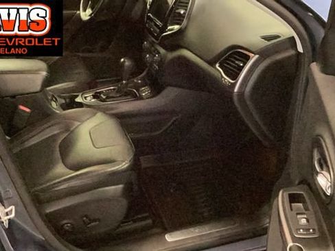 Used 2019 Jeep Cherokee Limited AWD/4WD image 22