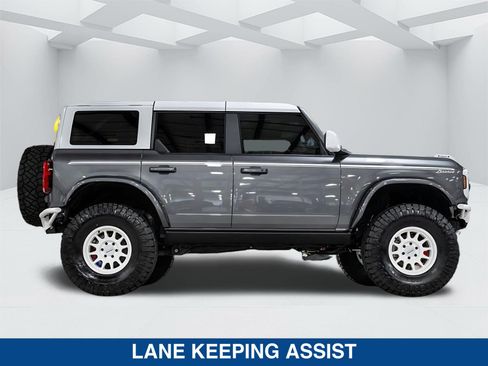 New 2025 Ford Bronco Heritage Edition AWD/4WD image 3