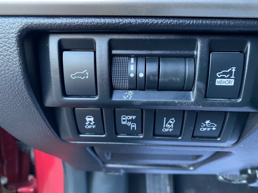 Used 2018 Subaru Outback 2.5i Limited AWD/4WD image 21