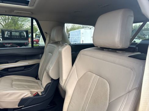 Used 2023 Ford Expedition Limited AWD/4WD image 42