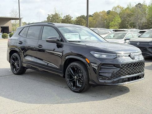 New 2026 Volkswagen Tiguan SE R-Line FWD image 7