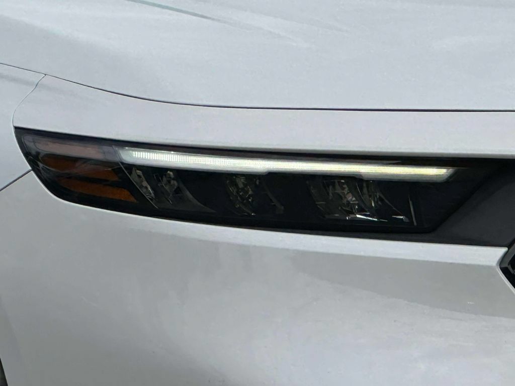 Certified 2024 Honda Accord EX image 7