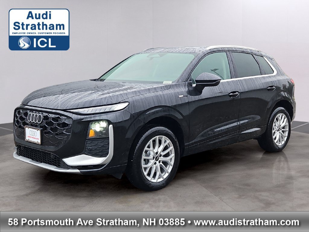New 2026 Audi Q3 quattro 2.0T AWD/4WD image 1