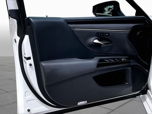 Used 2024 Lexus ES 350 w/ Premium Package FWD image 26