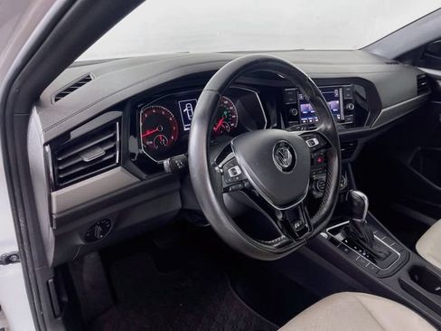 Used 2019 Volkswagen Jetta R-Line FWD image 10