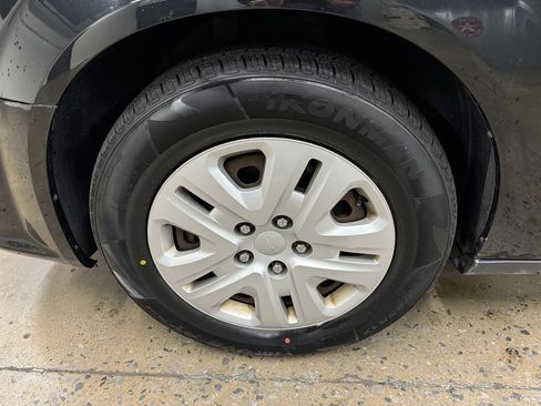 Used 2016 Dodge Grand Caravan American Value Package image 7