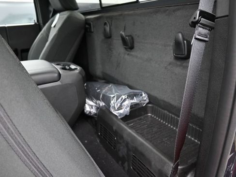 New 2026 RAM 2500 Big Horn AWD/4WD image 25