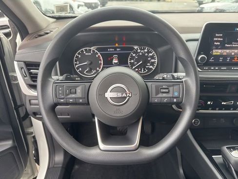 Used 2023 Nissan Rogue SV image 10