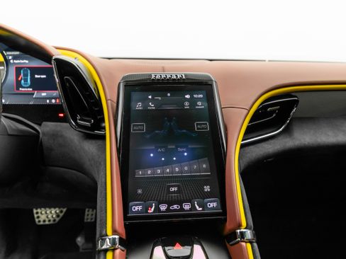 Certified 2022 Ferrari Roma image 28