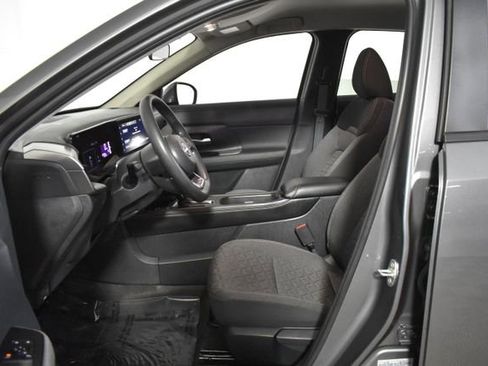 Certified 2025 Nissan Kicks SV AWD/4WD image 11