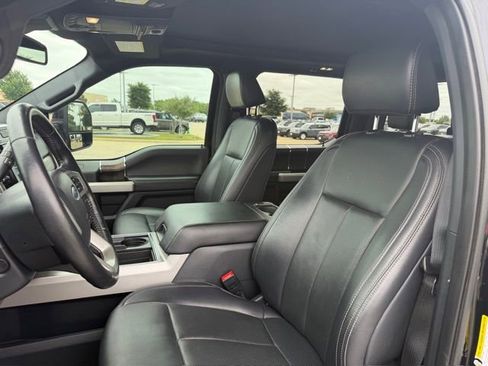 Used 2022 Ford F250 Lariat w/ Lariat Ultimate Package AWD/4WD image 11