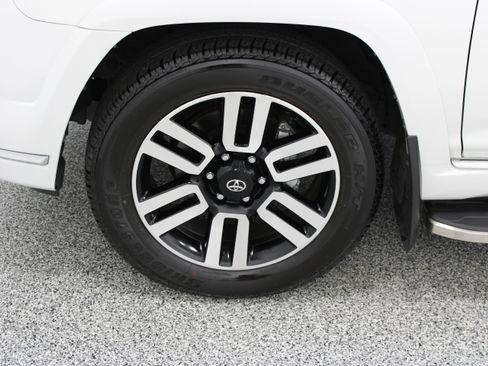 Used 2024 Toyota 4Runner Limited RWD image 11