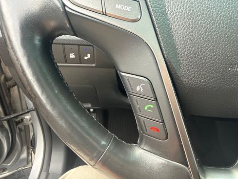Used 2015 Hyundai Santa Fe Limited w/ Option Group 04 FWD image 23