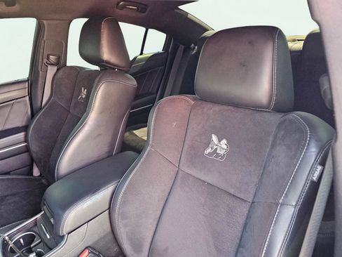 Used 2022 Dodge Charger Scat Pack w/ Plus Group RWD image 18