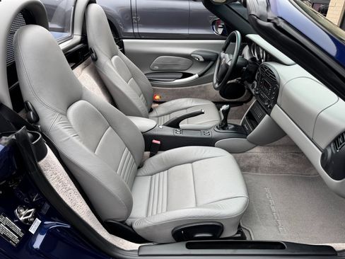 Used 2001 Porsche Boxster S image 21