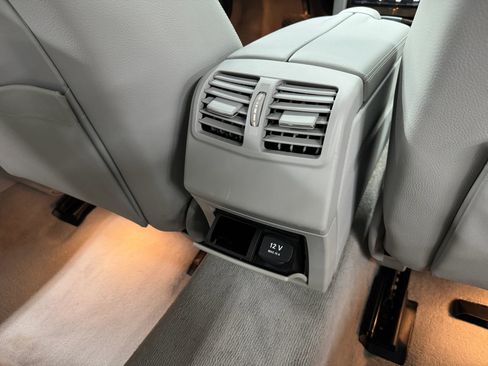 Used 2011 Mercedes-Benz E 350 Sedan image 24
