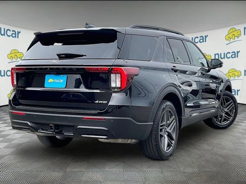Used 2025 Ford Explorer ST-Line w/ ST-Line Street Pack AWD/4WD image 6