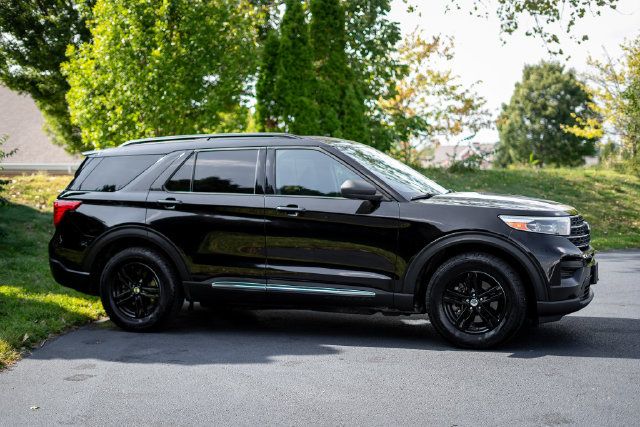 Used 2020 Ford Explorer XLT RWD image 4