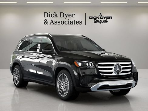 Used 2025 Mercedes-Benz GLS 450 4MATIC image 6