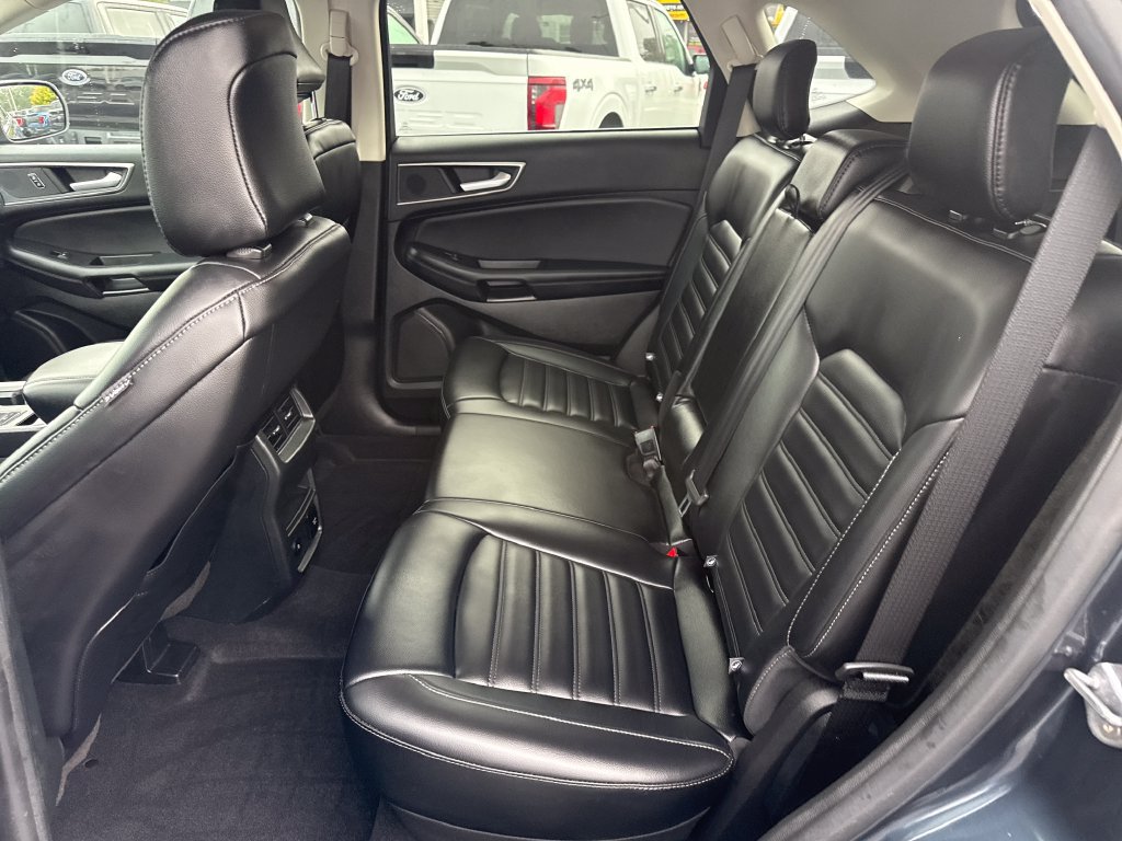 Used 2024 Ford Edge SEL w/ Convenience Package AWD/4WD image 16