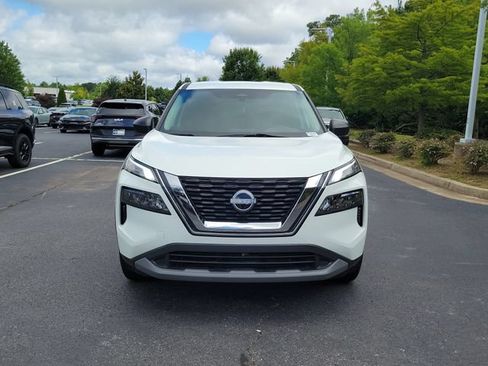 Used 2023 Nissan Rogue S AWD/4WD image 2
