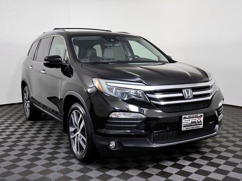 Used 2017 Honda Pilot Elite image 5