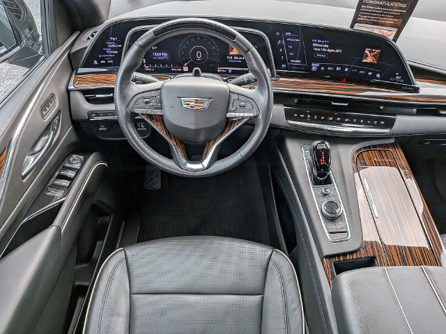 Used 2023 Cadillac Escalade Premium Luxury w/ LPO, Floor Liner Package AWD/4WD image 17