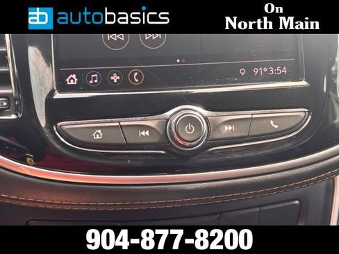 Used 2021 Chevrolet Trax LT FWD image 30